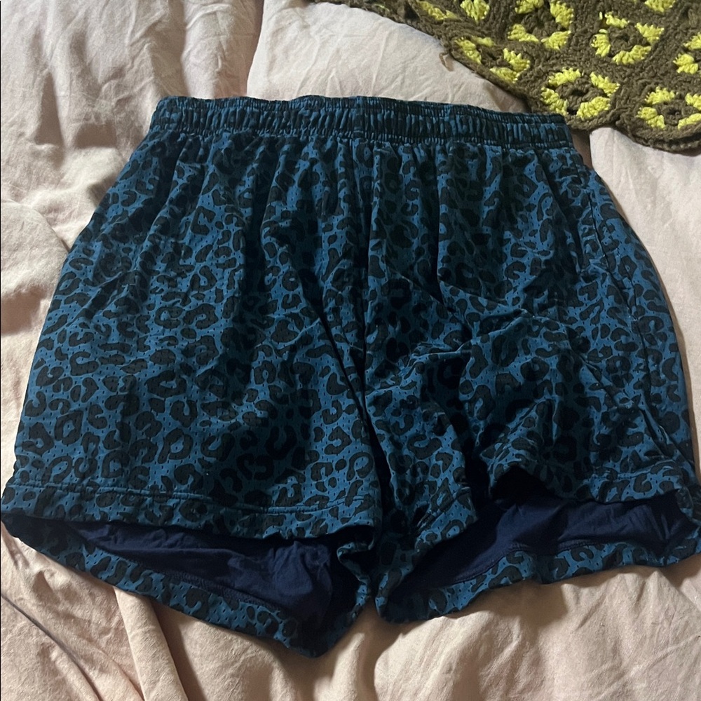 Unisex Nice Laundry Blue Leopard Athletic Short